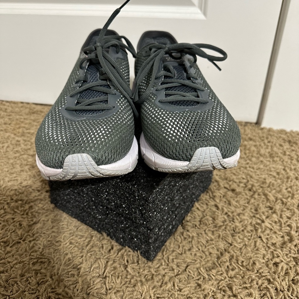Gray Under Armour size 11 - Picture 3 of 6